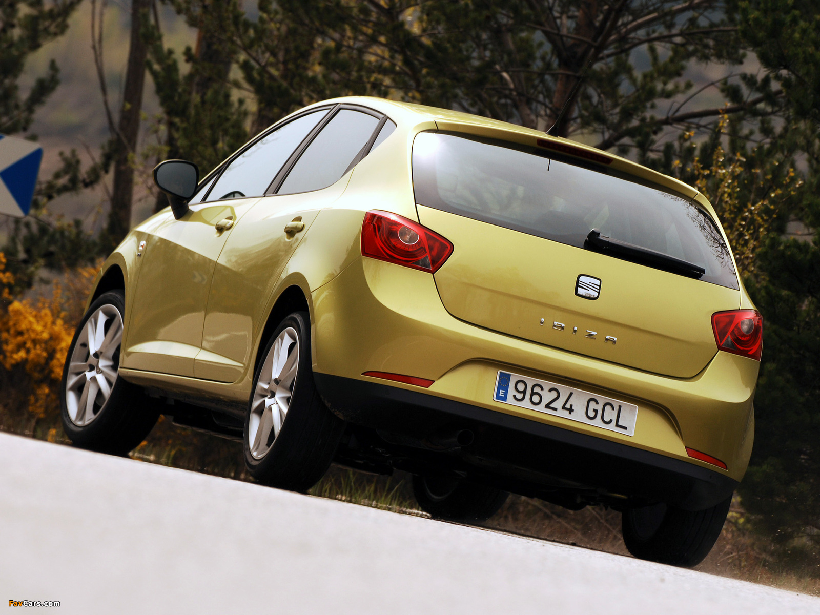 Seat Ibiza 2008–12 wallpapers (1600 x 1200)