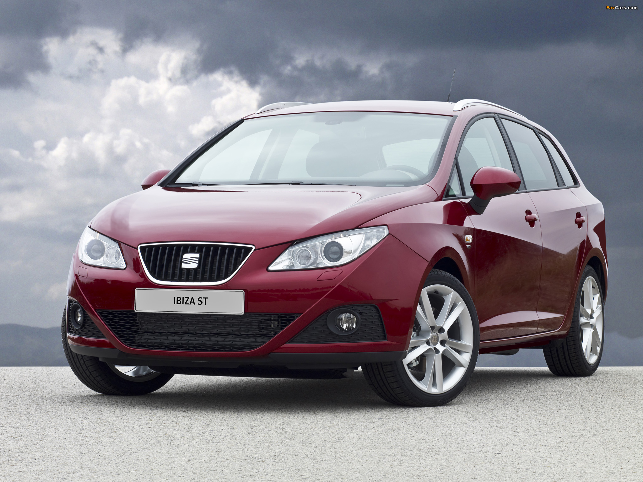 Seat Ibiza ST 2010–12 pictures (2048 x 1536)