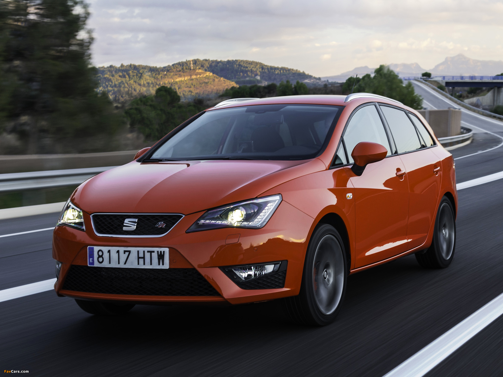 Seat Ibiza ST FR 2012 wallpapers (2048 x 1536)