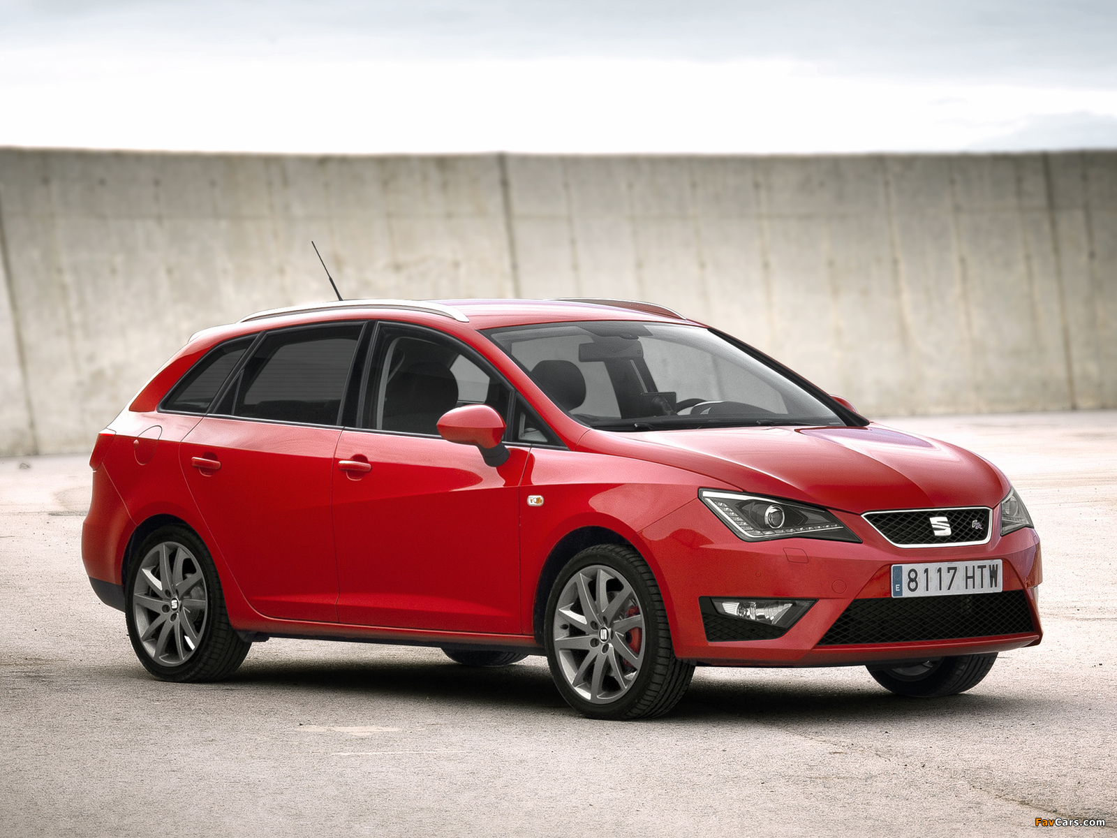 Seat Ibiza ST FR 2012 wallpapers (1600 x 1200)