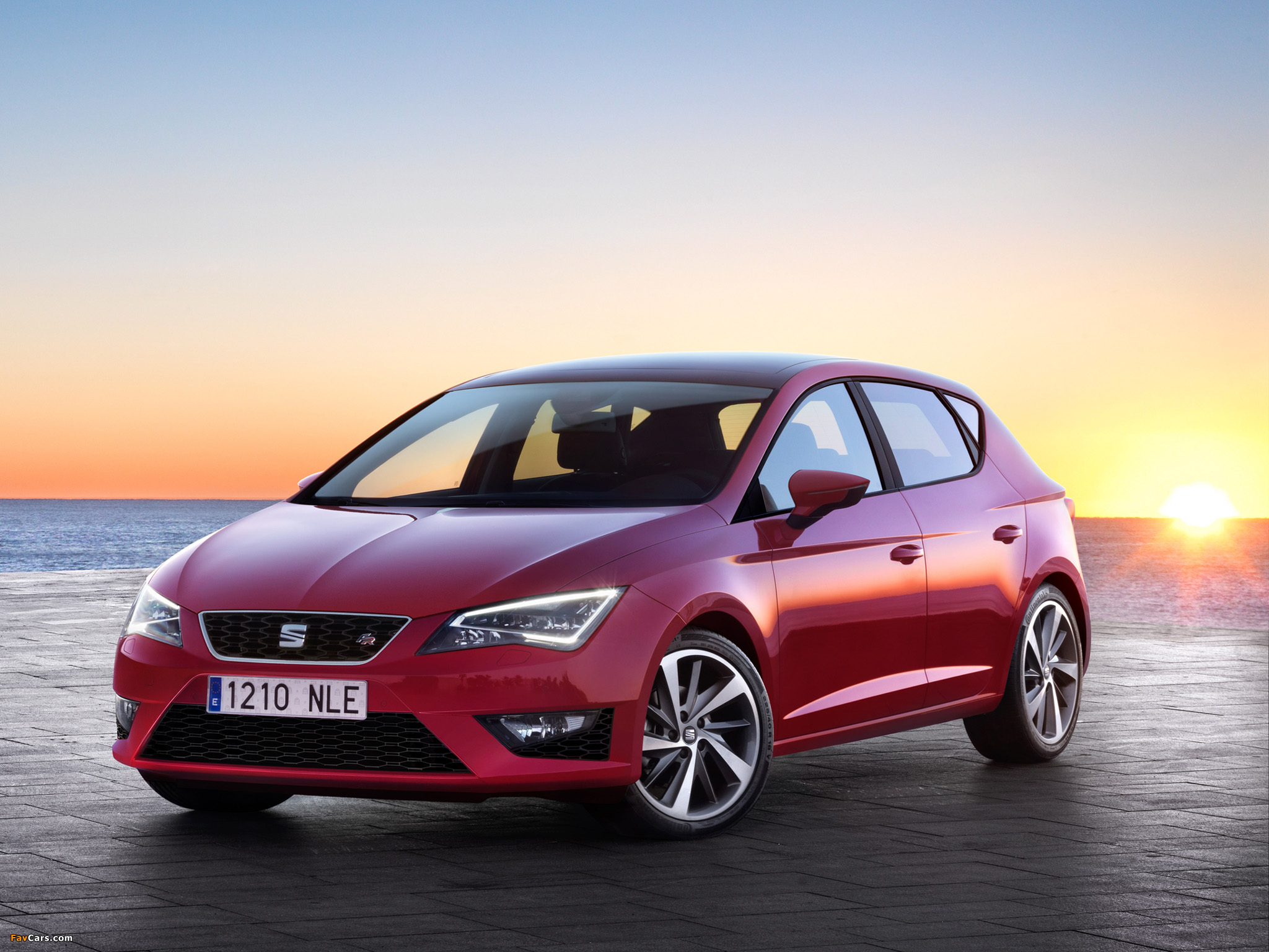 Images of Seat Leon FR 2012 (2048 x 1536)