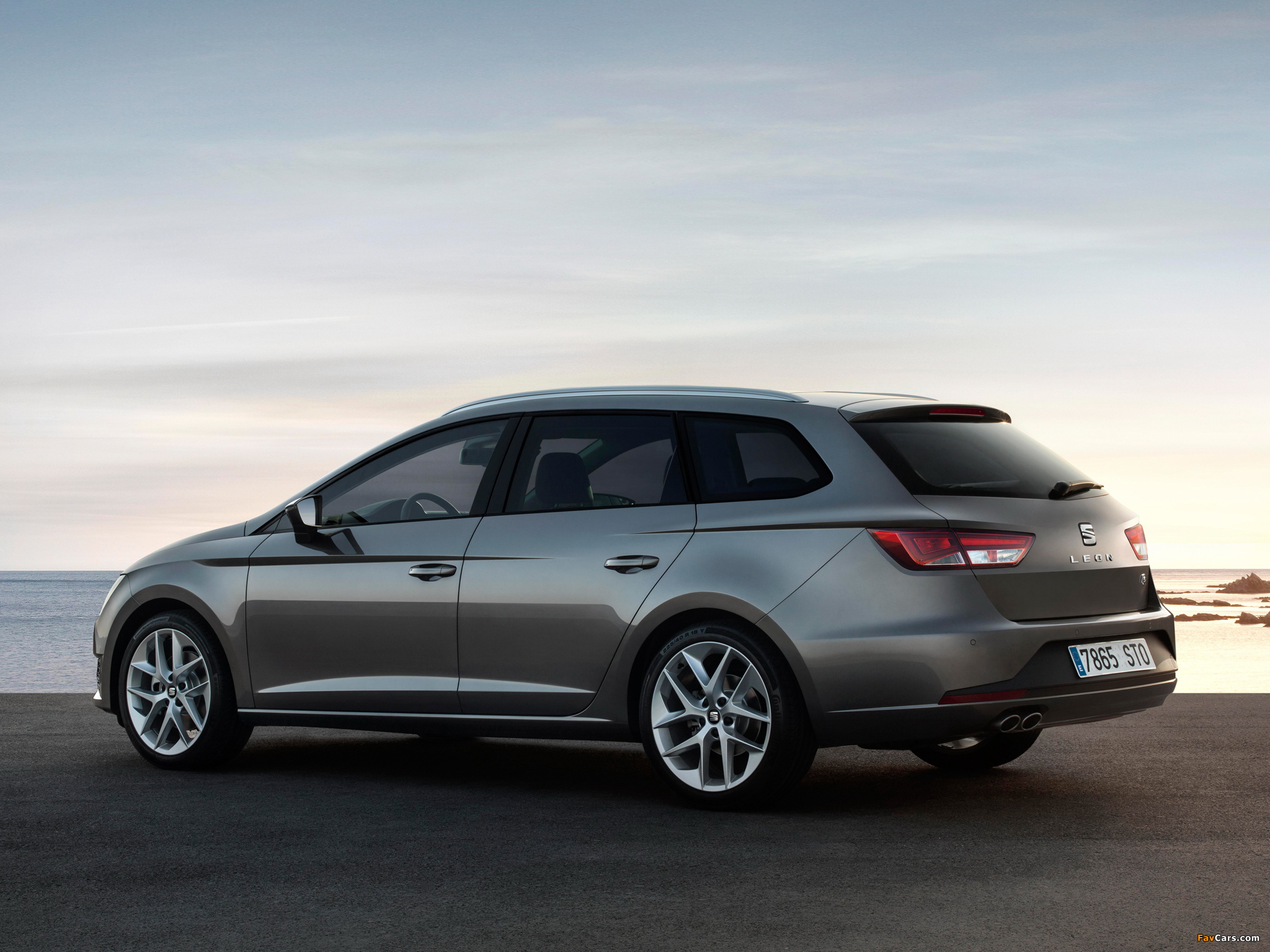 Images of Seat Leon ST FR 2013 (2048 x 1536)