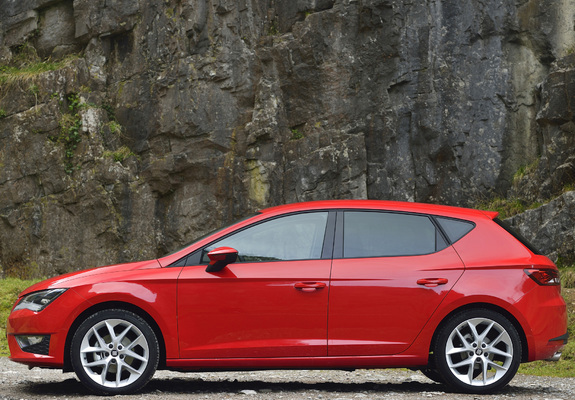 Photos of Seat Leon FR UK-spec 2013