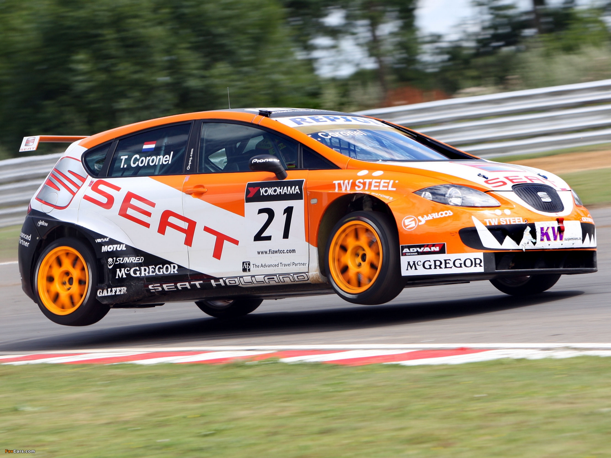 Pictures of Seat Leon TFSI WTCC 2009–12 (2048 x 1536)