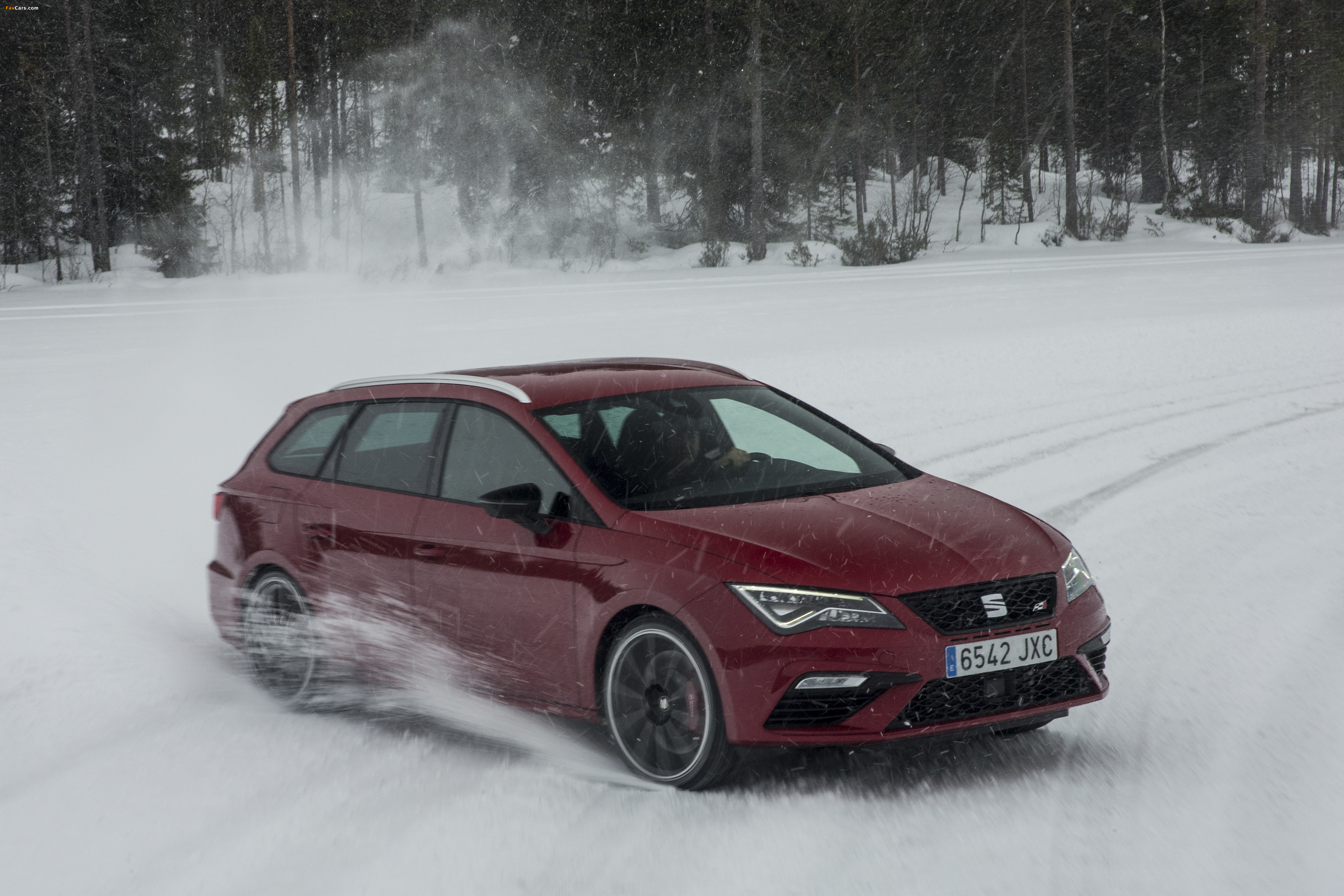 Pictures of Seat León ST Cupra 300 (5F) 2017 (4096 x 2731)