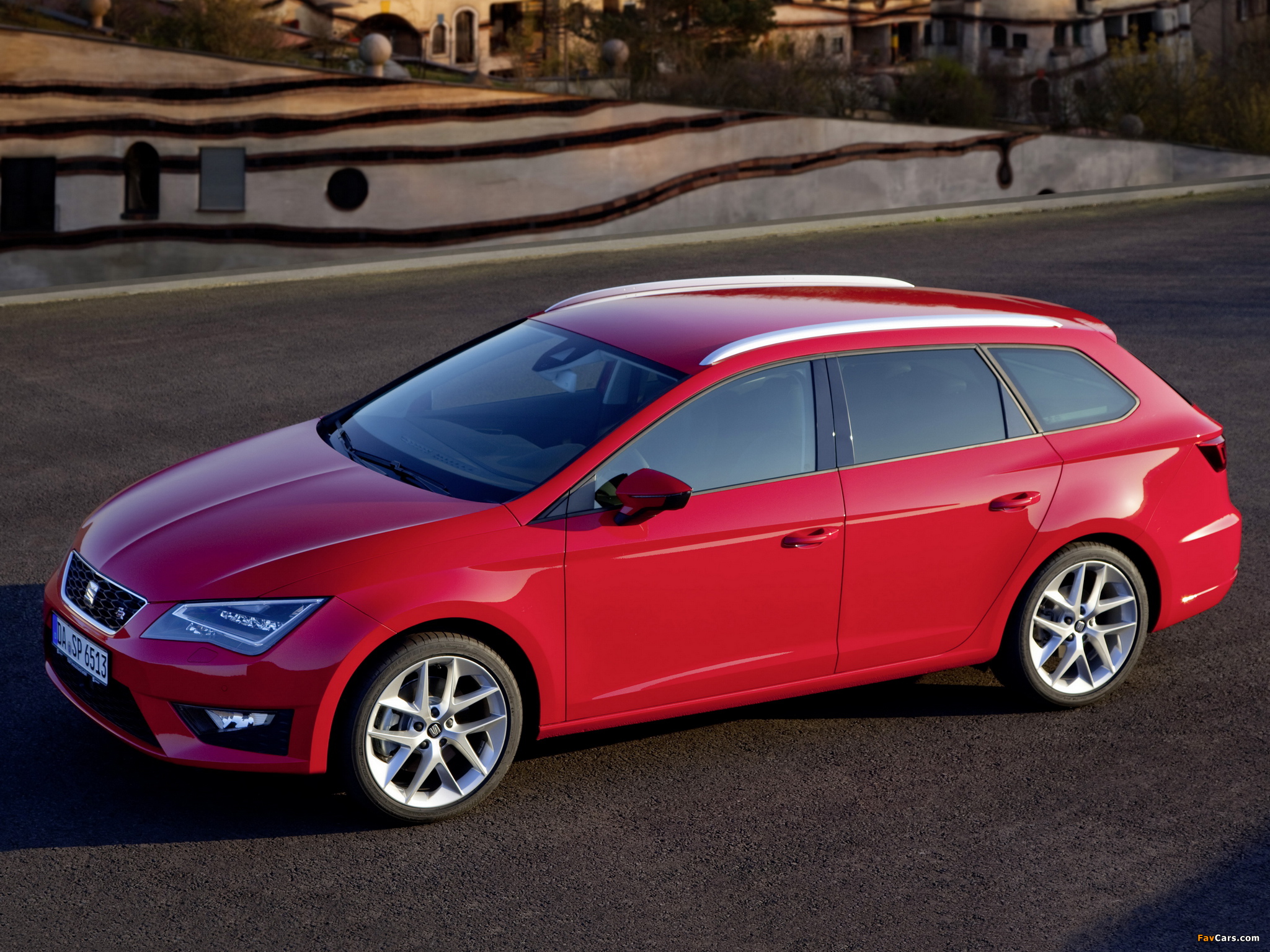Seat Leon ST FR 2013 wallpapers (2048 x 1536)