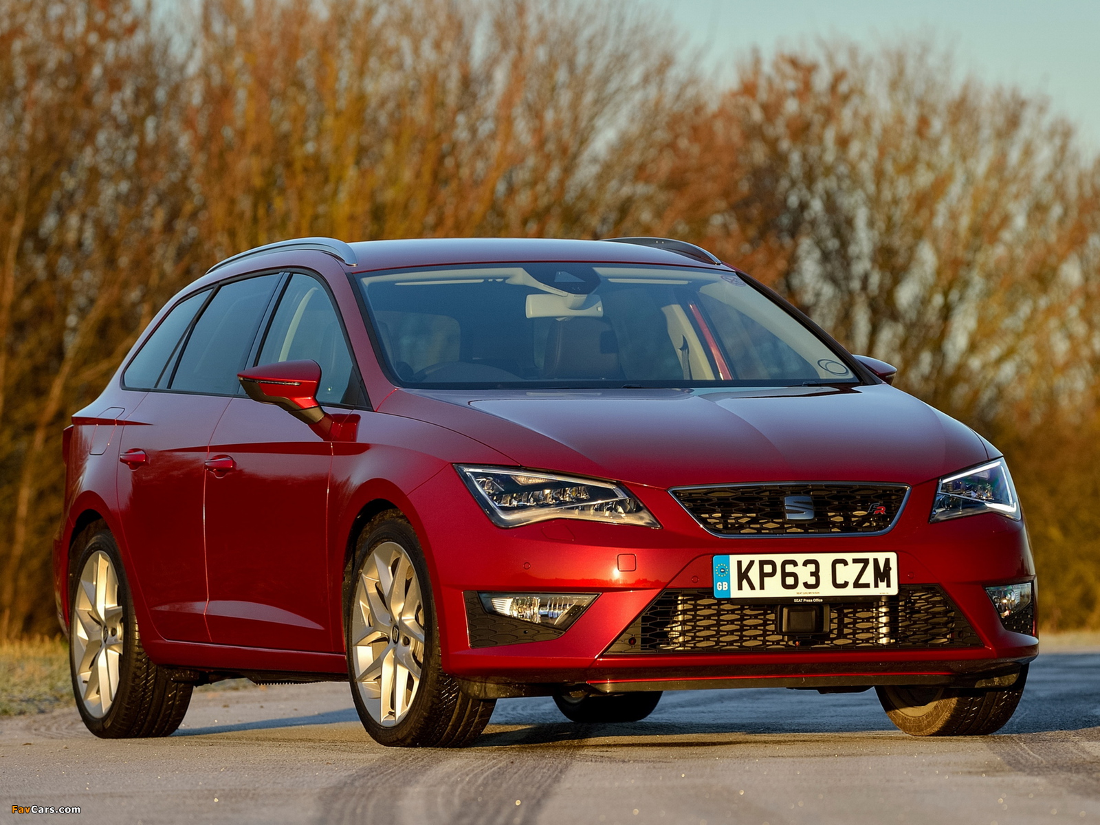 Seat Leon ST FR UK-spec 2014 wallpapers (1600 x 1200)