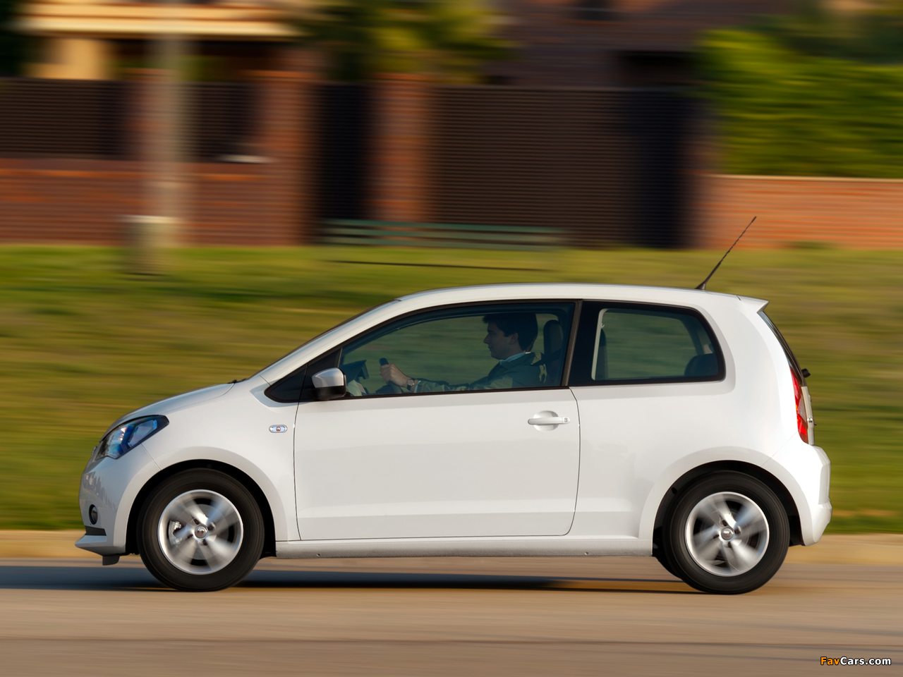 Images of Seat Mii 3-door Ecomotive 2012 (1280 x 960)