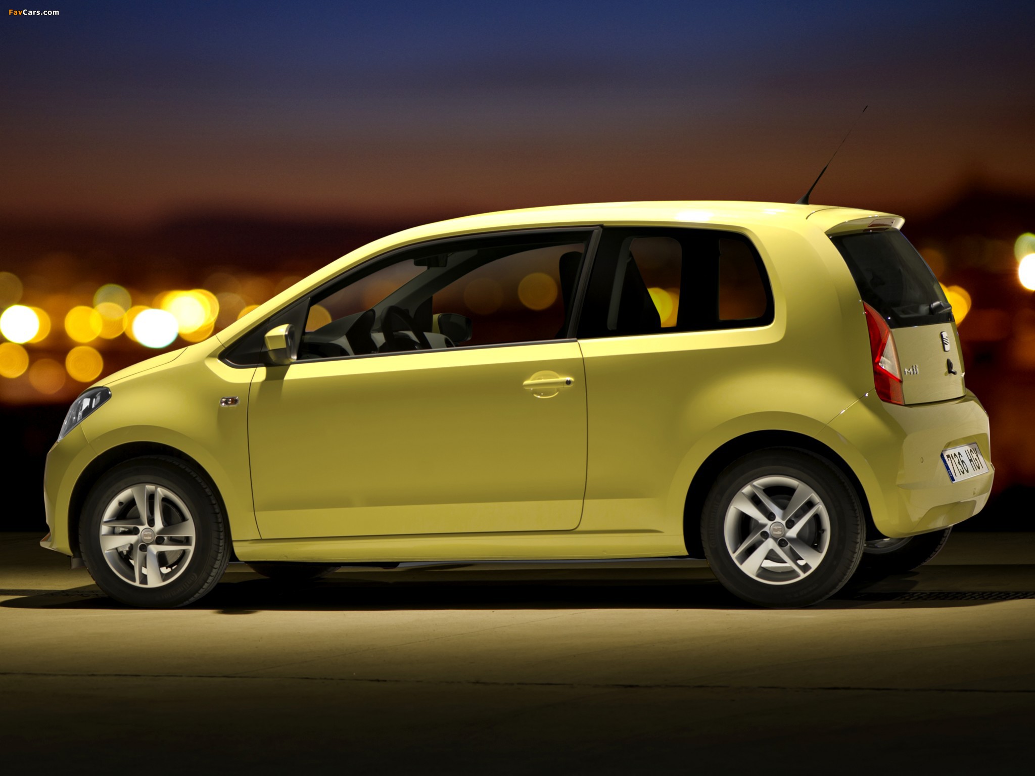 Seat Mii 3-door 2011 wallpapers (2048 x 1536)