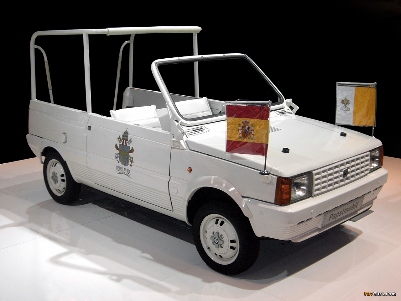 Images of Seat Panda Popemobile 1982 (1280 x 960)