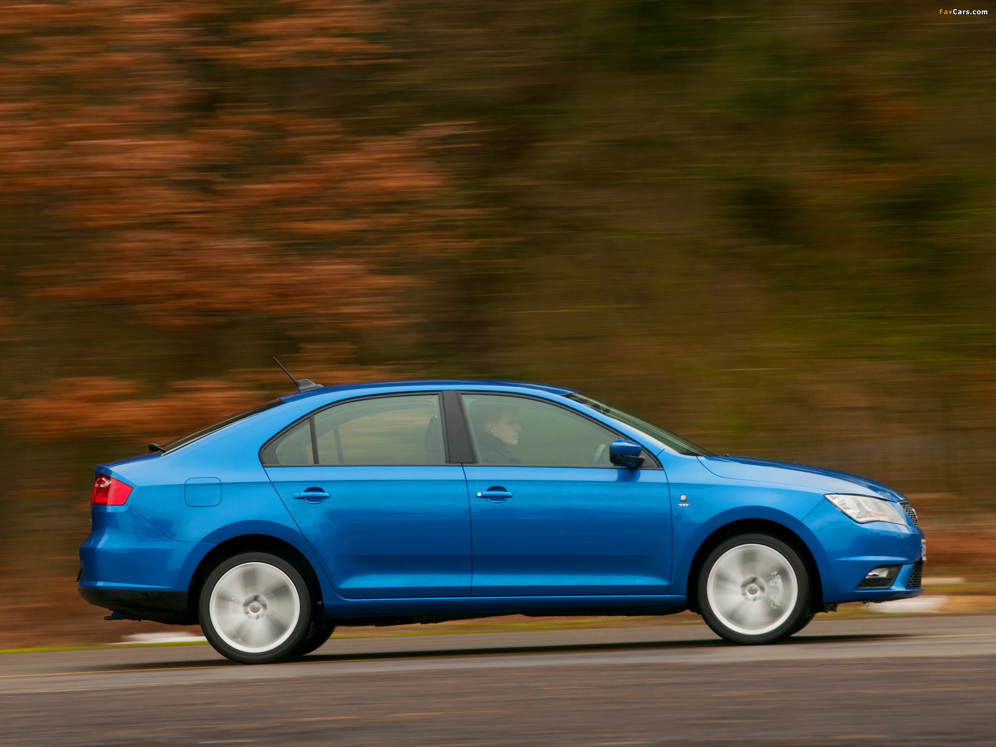 Seat Toledo UK-spec 2012 wallpapers (2048 x 1536)