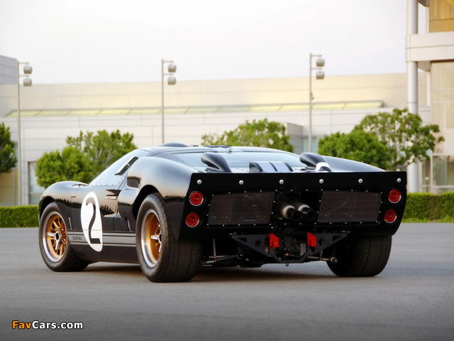 Photos of Shelby 85th Commemorative GT40 2008 (640 x 480)
