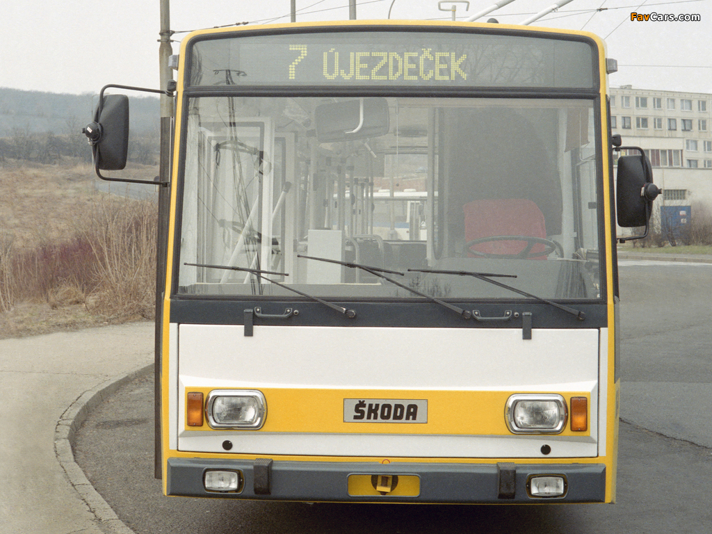 Images of Škoda 14Tr 1982–97 (1024 x 768)