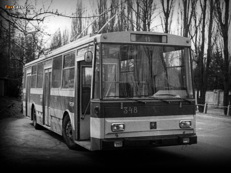 Images of Škoda 14Tr 1982–97 (800 x 600)