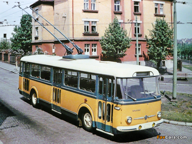 Škoda 9Tr 1961–82 pictures (640 x 480)