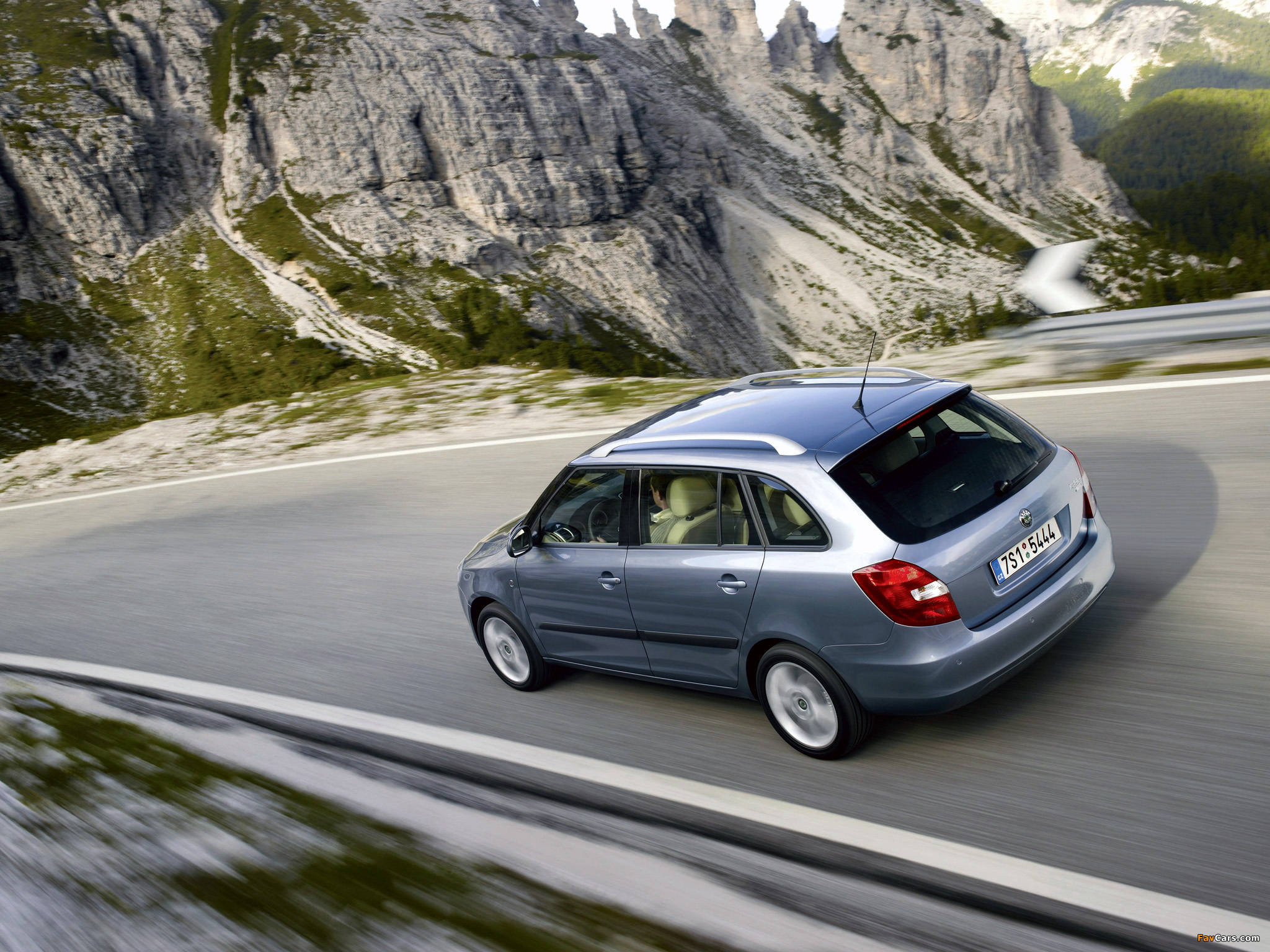 Images of Škoda Fabia Combi (5J) 2007–10 (2048 x 1536)