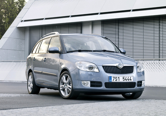 Images of Škoda Fabia Combi (5J) 2007–10