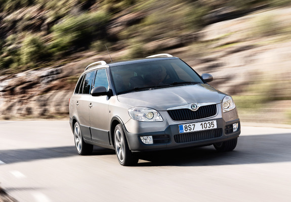 Images of Škoda Fabia Scout Combi (5J) 2009–10