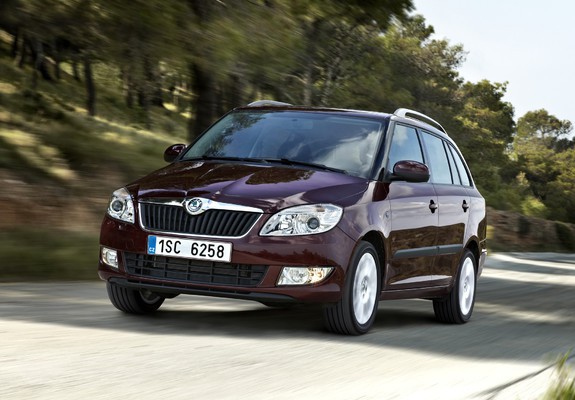 Images of Škoda Fabia Combi (5J) 2010