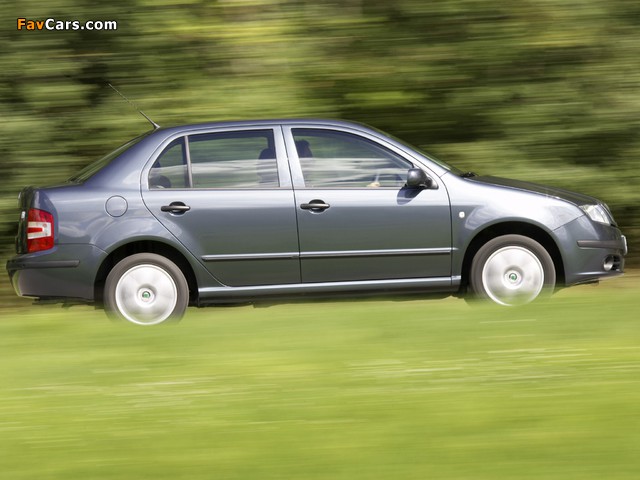 Photos of Škoda Fabia Sedan (6Y) 2005–07 (640 x 480)
