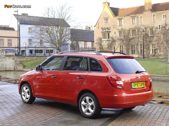 Photos of Škoda Fabia Combi UK-spec (5J) 2007–10 (640 x 480)