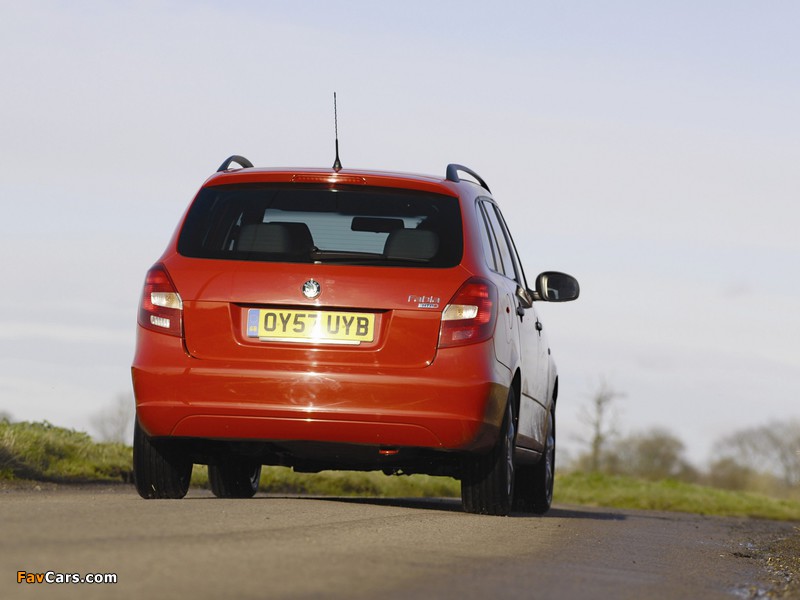 Photos of Škoda Fabia Combi UK-spec (5J) 2007–10 (800 x 600)