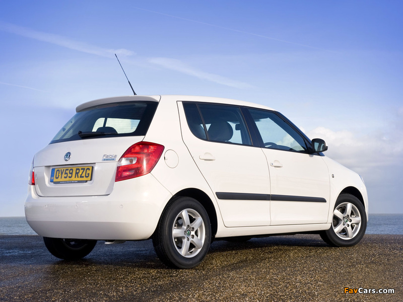 Photos of Škoda Fabia GreenLine UK-spec (5J) 2009–10 (800 x 600)