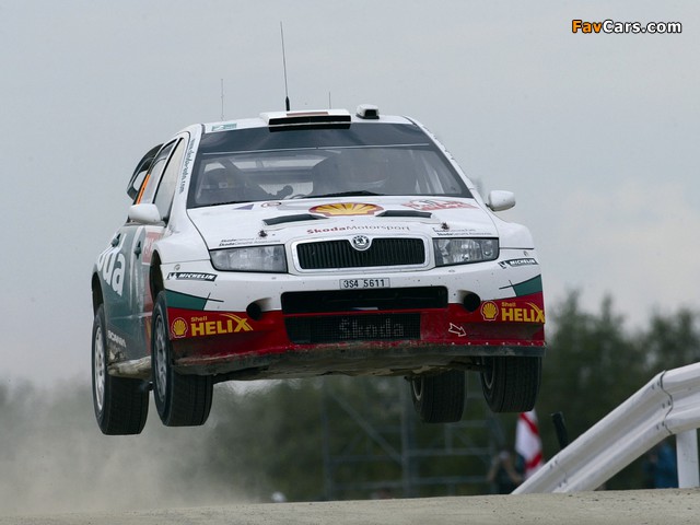 Pictures of Škoda Fabia WRC (6Y) 2003–08 (640 x 480)