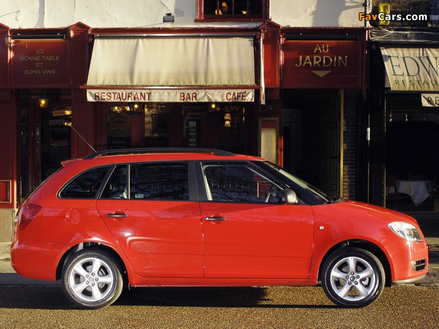 Škoda Fabia Combi UK-spec (5J) 2007–10 photos (640 x 480)