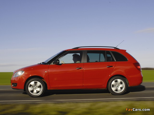 Škoda Fabia Combi UK-spec (5J) 2007–10 pictures (640 x 480)