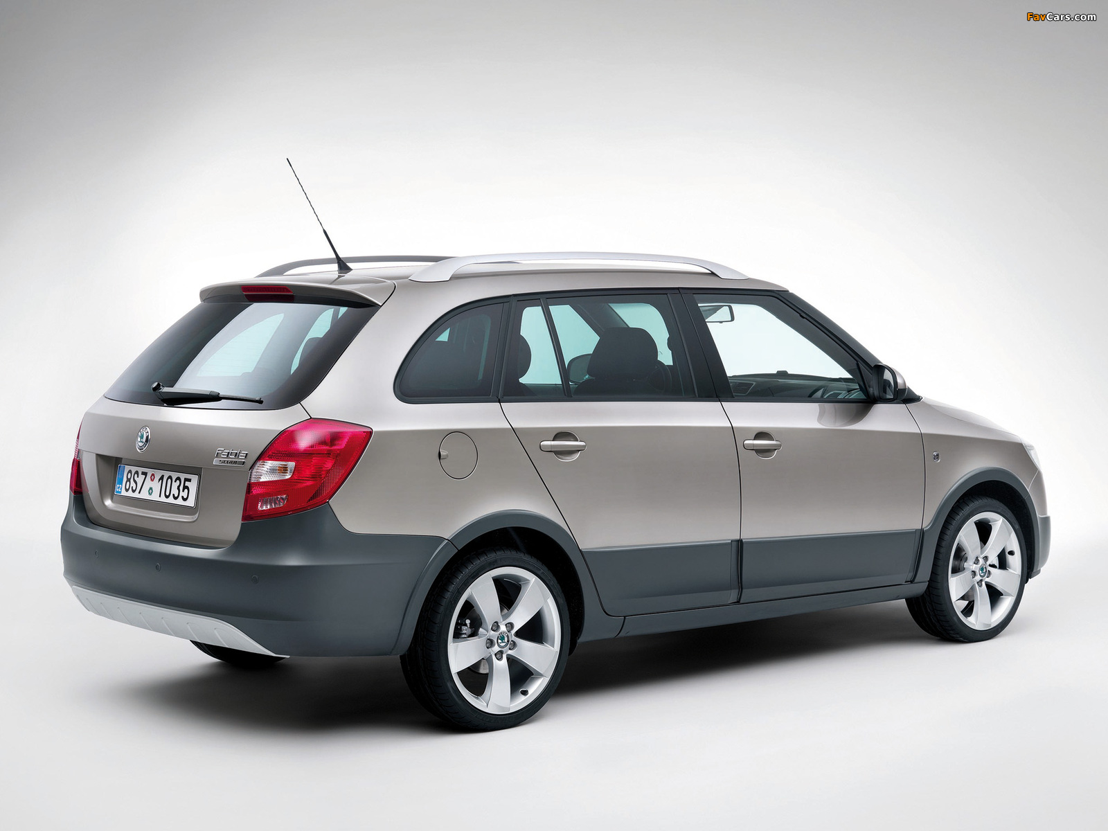 Škoda Fabia Scout Combi (5J) 2009–10 images (1600 x 1200)