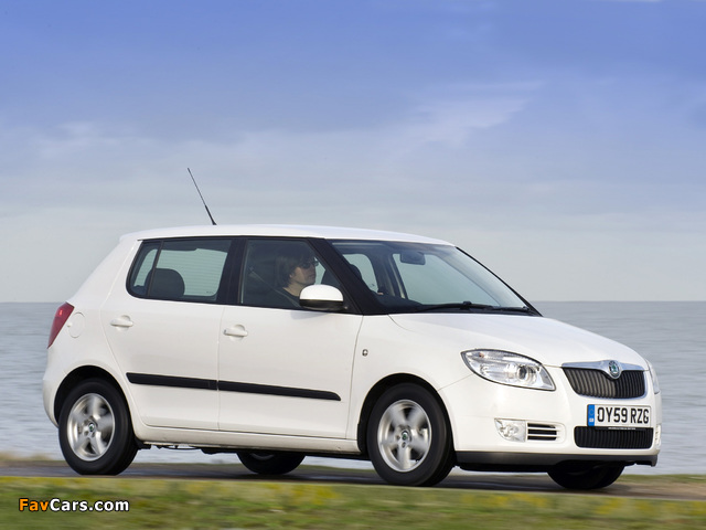 Škoda Fabia GreenLine UK-spec (5J) 2009–10 images (640 x 480)