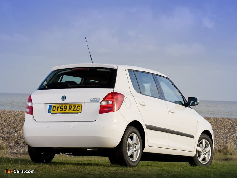 Škoda Fabia GreenLine UK-spec (5J) 2009–10 pictures (800 x 600)