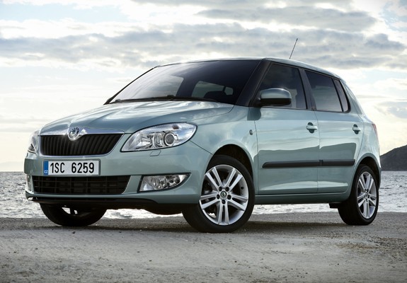 Škoda Fabia (5J) 2010 images