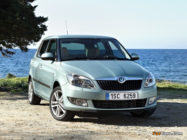 Škoda Fabia (5J) 2010 photos (640 x 480)