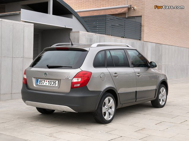 Škoda Fabia Scout Combi (5J) 2009–10 wallpapers (640 x 480)