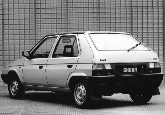 Pictures of Škoda Favorit (Type 781) 1987–94