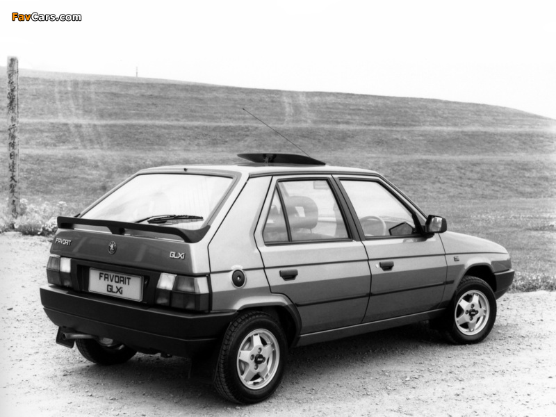 Pictures of Škoda Favorit UK-spec (Type 781) 1989–94 (800 x 600)