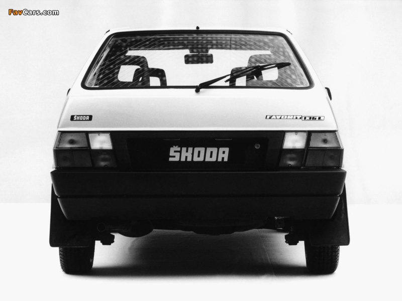 Škoda Favorit (Type 781) 1987–94 pictures (800 x 600)