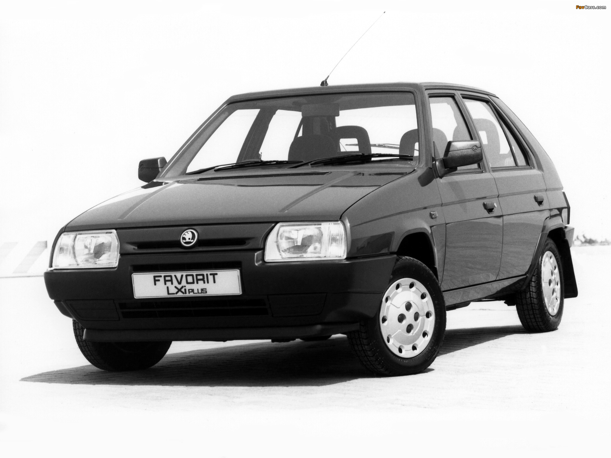 Škoda Favorit UK-spec (Type 781) 1989–94 photos (2048 x 1536)