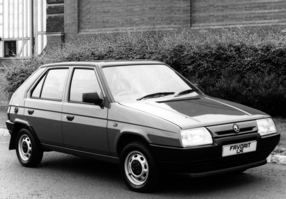 Škoda Favorit UK-spec (Type 781) 1989–94 pictures