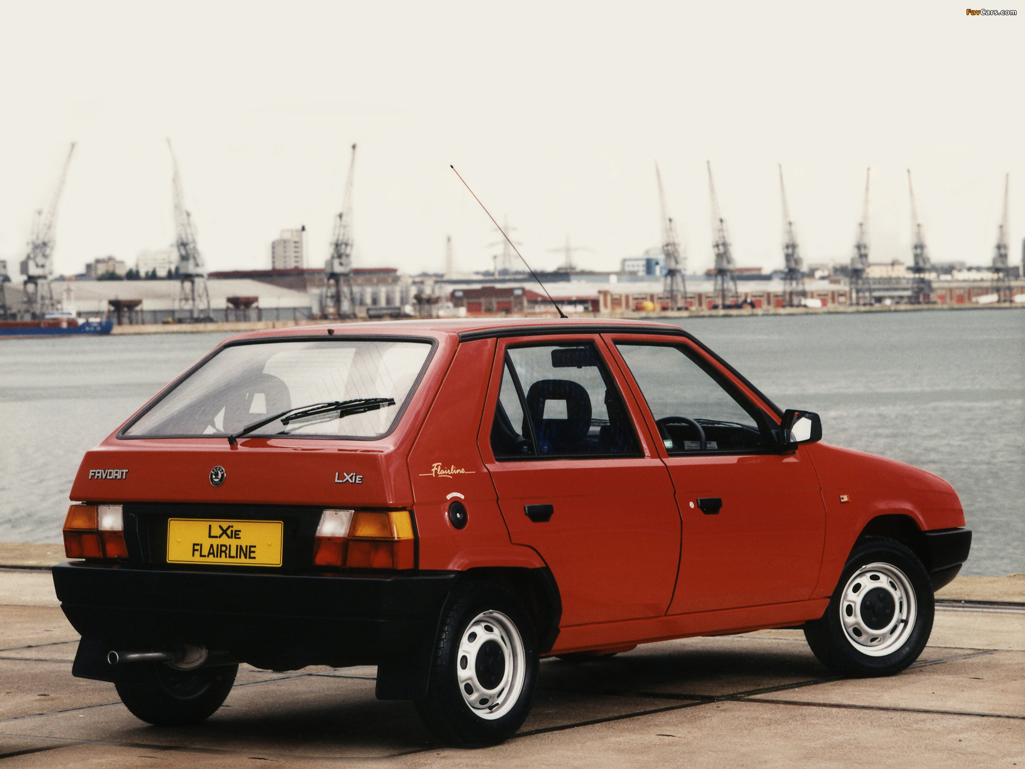 Škoda Favorit Flairline UK-spec (Type 781) 1992–93 pictures (2048 x 1536)