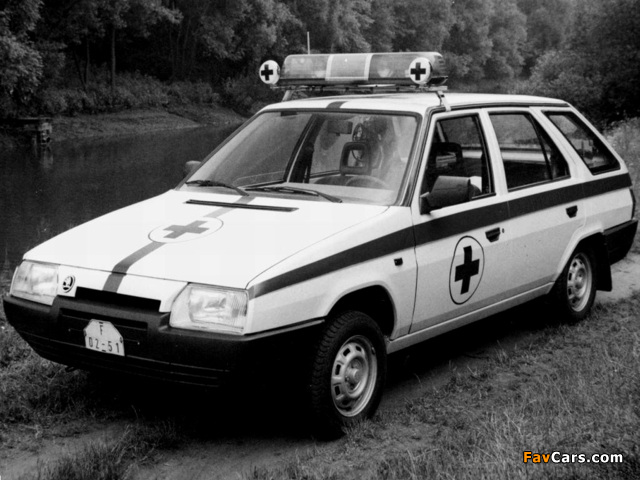 Škoda Forman Medical (Type 785) 1992–95 photos (640 x 480)