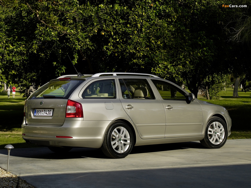 Images of Škoda Octavia Combi (1Z) 2008–13 (1024 x 768)