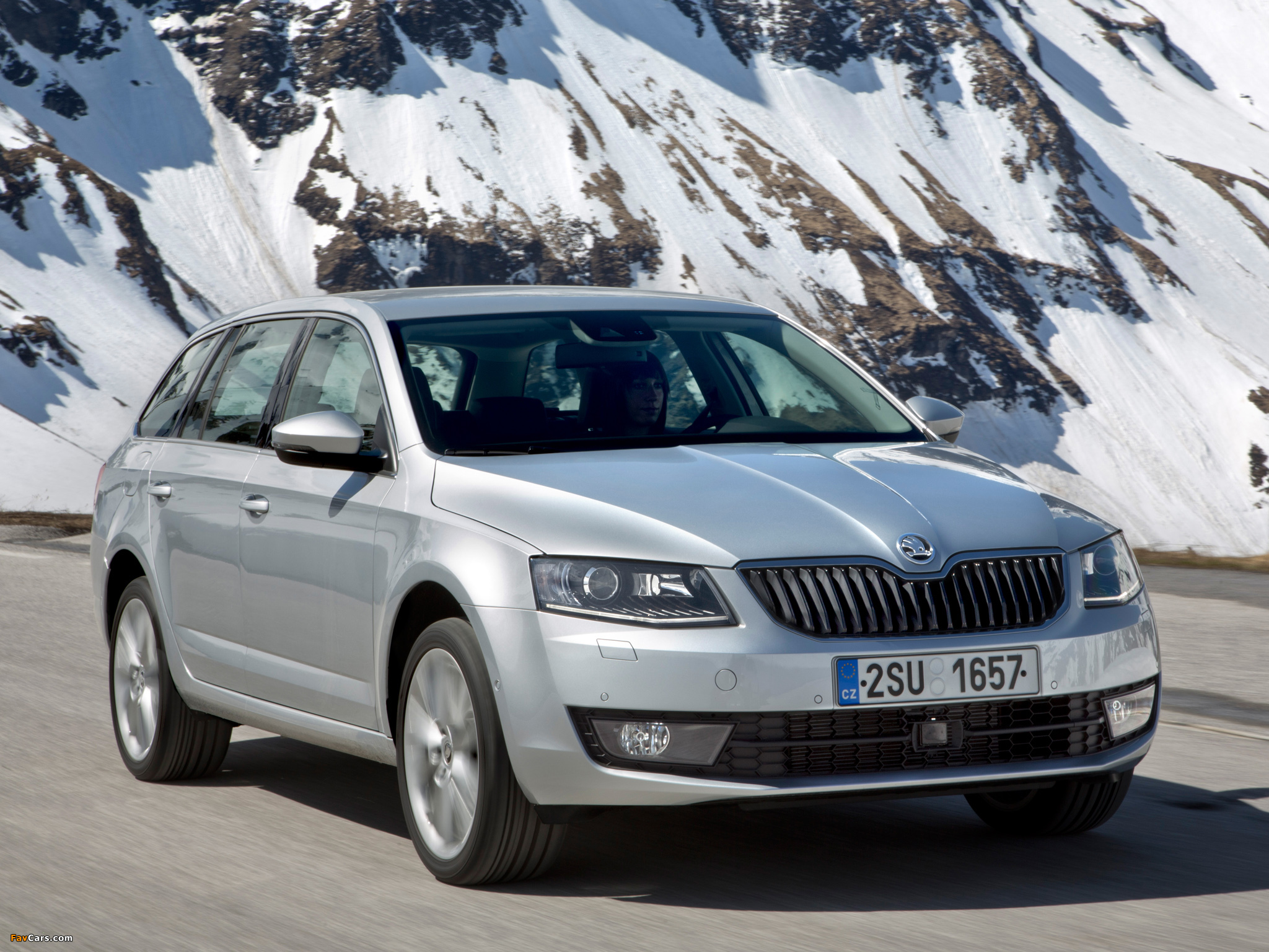 Images of Škoda Octavia Combi 4x4 (5E) 2013 (2048 x 1536)