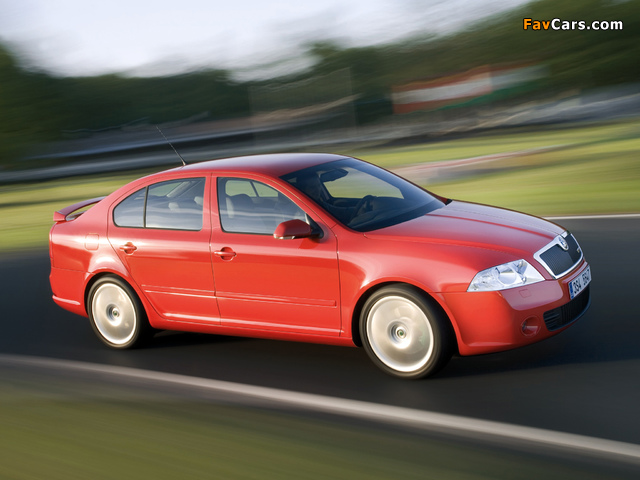 Photos of Škoda Octavia RS (1Z) 2004–08 (640 x 480)