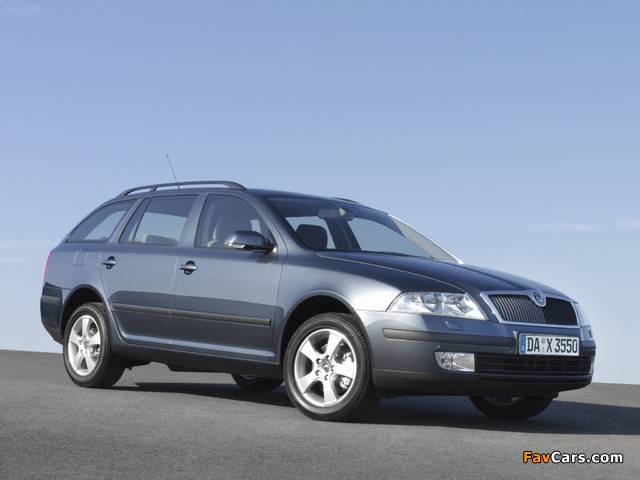 Photos of Škoda Octavia Combi (1Z) 2004–08 (640 x 480)