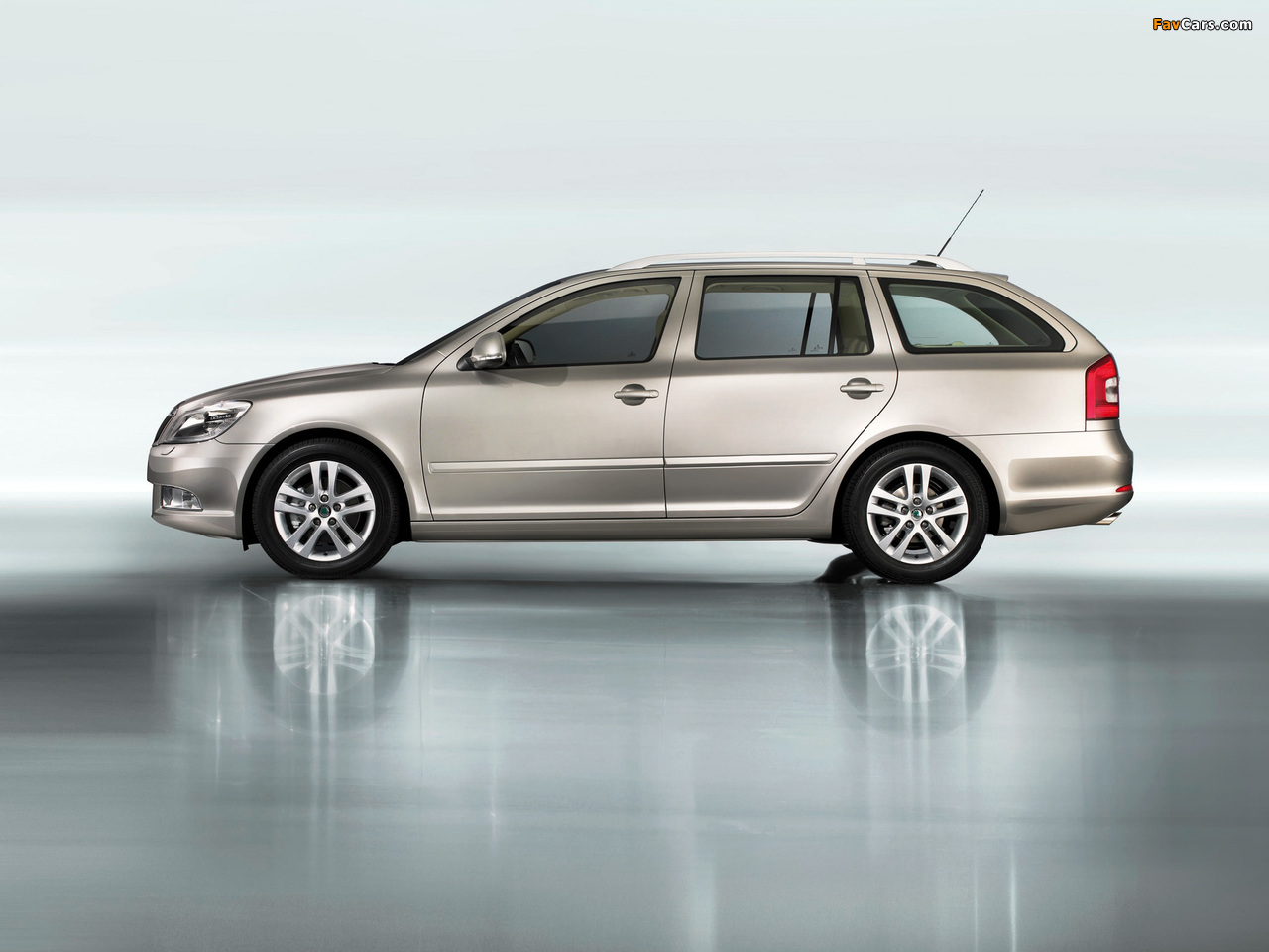 Photos of Škoda Octavia Combi (1Z) 2008–13 (1280 x 960)