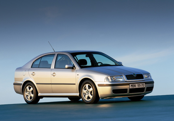 Pictures of Škoda Octavia (1U) 2000–10