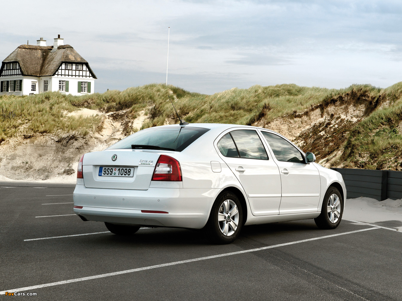 Pictures of Škoda Octavia GreenLine (1Z) 2009–13 (1280 x 960)